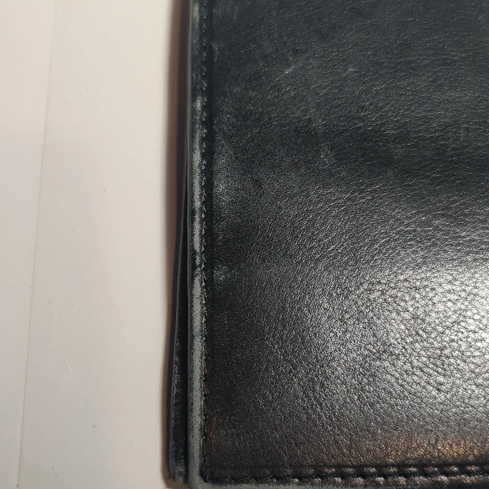 Paul & Taylor USA Black Leather Wallet